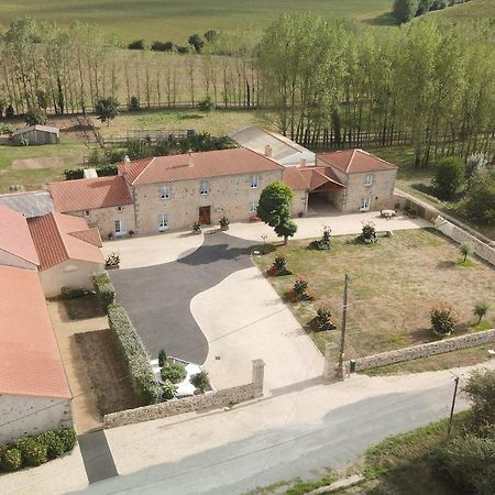 Le Logis Du Chateau Vieillevigne Exterior foto