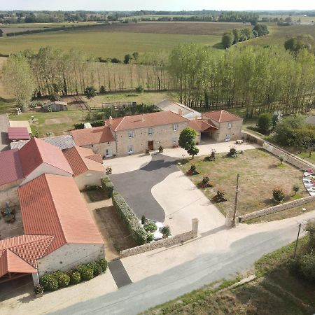 Le Logis Du Chateau Vieillevigne Exterior foto