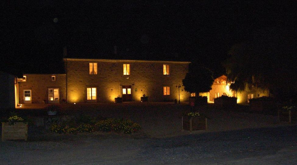 Le Logis Du Chateau Vieillevigne Exterior foto
